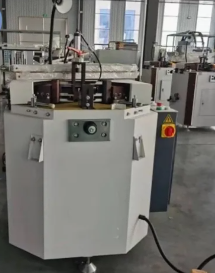 100 মিমি ব্লেড স্ট্রোক × 3500 মিমি ফ্রেম ক্ষমতা হেভি-ডিউটি ​​সিঙ্গেল হেড অ্যালুমিনিয়াম উইন্ডো ডোর কর্নার ক্রিমিং মেশিন