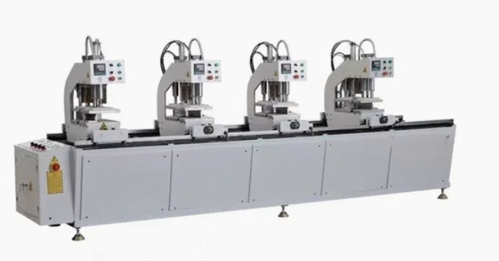 প্রফেশনাল​ PVC UPVC রঙিন উইন্ডোজ প্রোফাইল CNC​ 4 সার্ভো-নিয়ন্ত্রিত​ হেড সহ সিমলেস ওয়েল্ডিং মেশিন